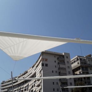 Motorized sails unfolding